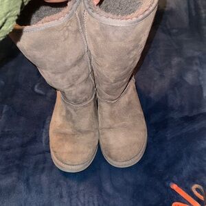 UGG Gray Winter Boots Tall)